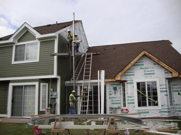 Top Siding Contractors - Roman Roofing And Gutters